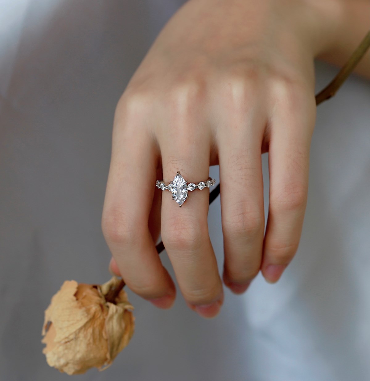 Selena Gomez Engagement Ring Marquise BZ120001