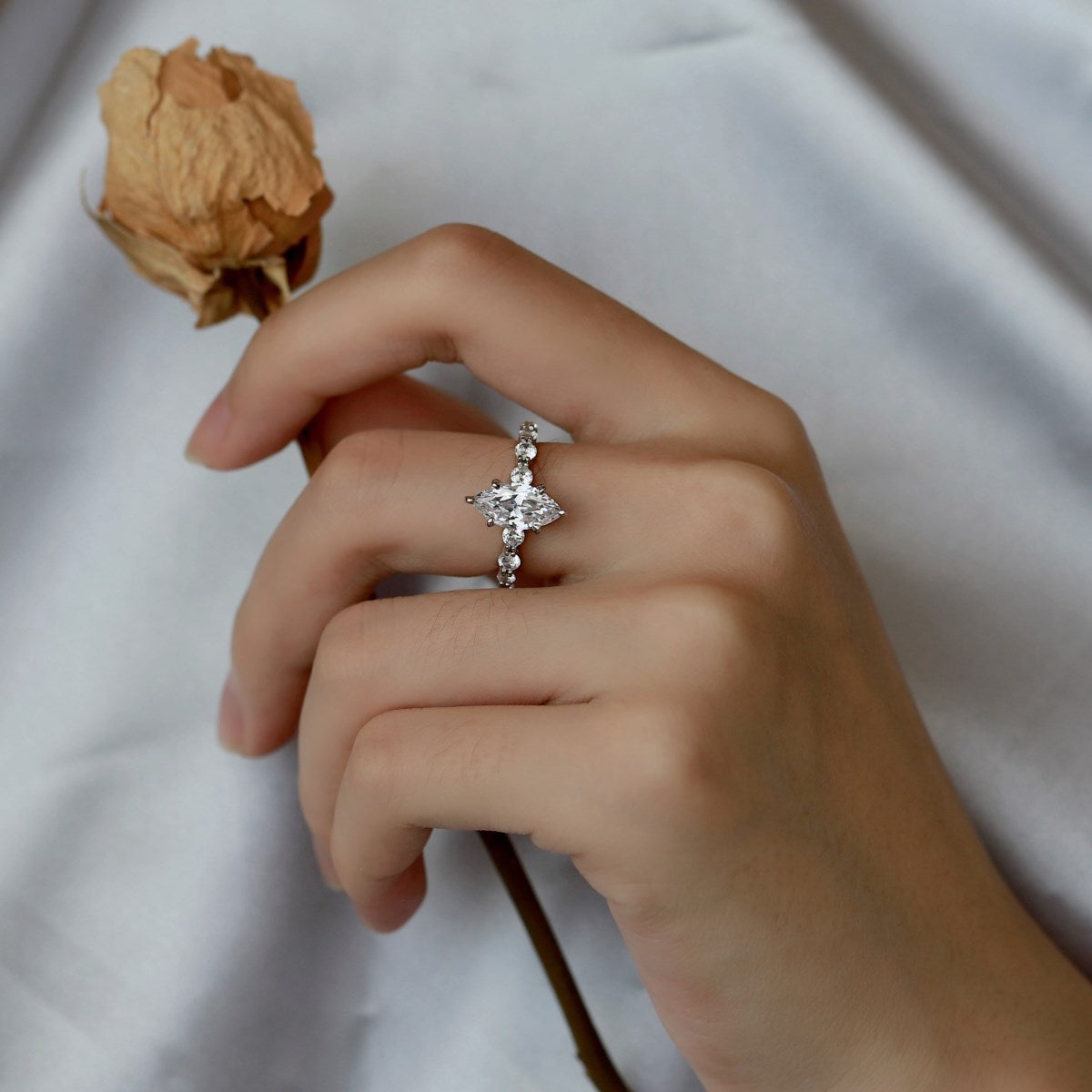 Selena Gomez Engagement Ring Marquise BZ120001