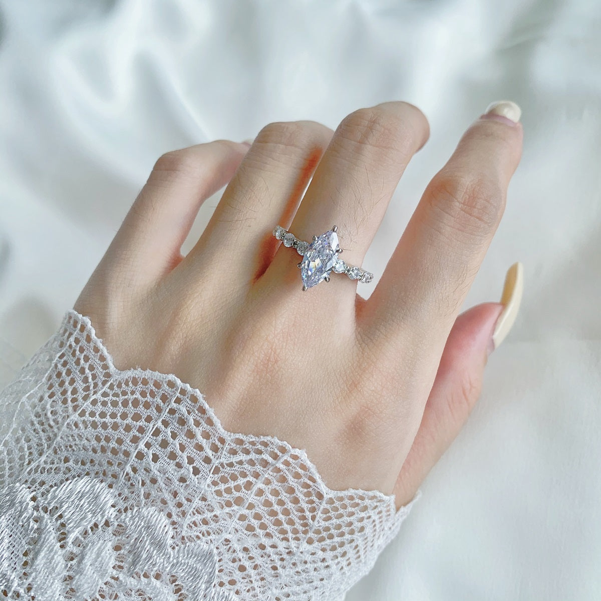 Selena Gomez Engagement Ring Marquise BZ120001