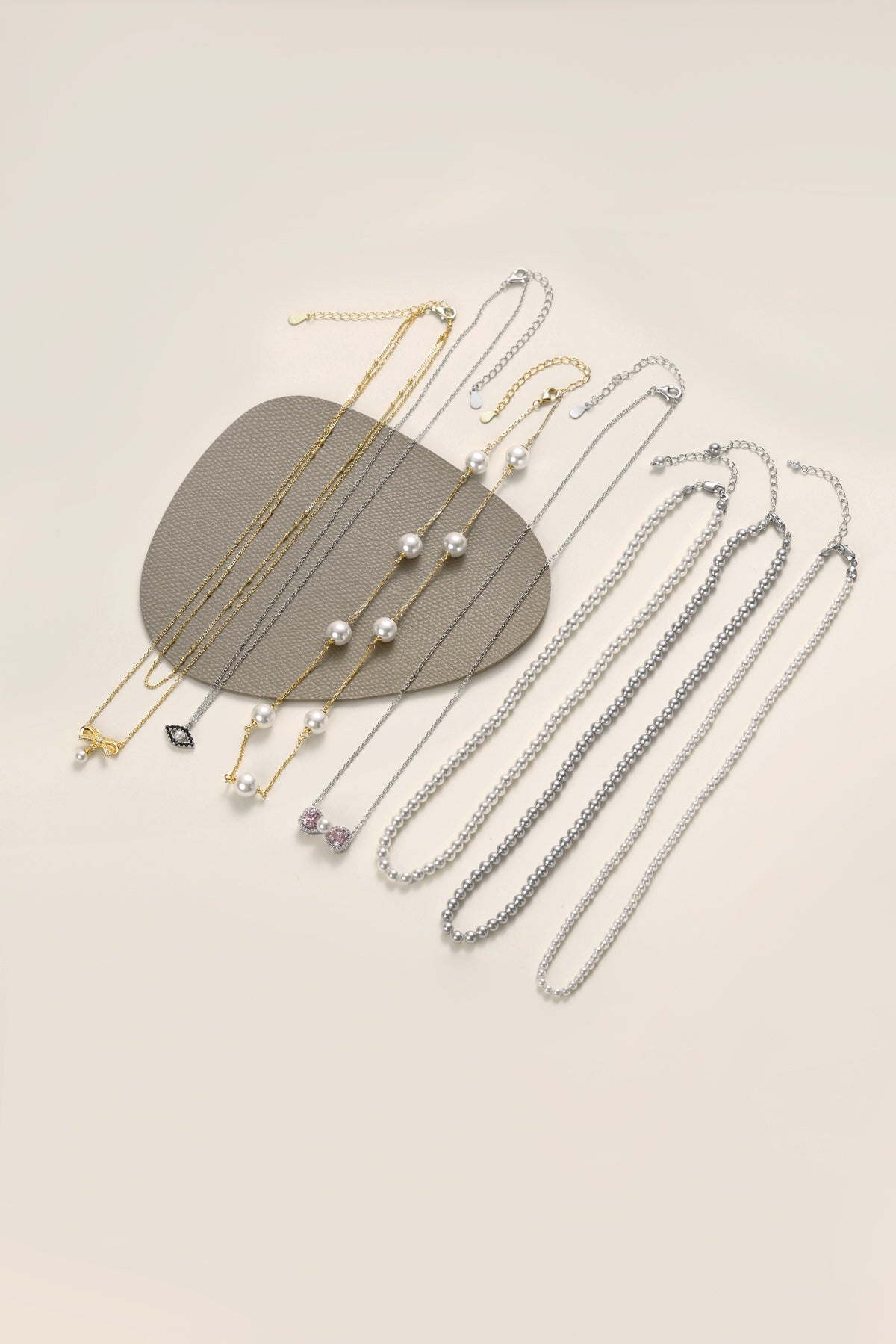 Gold Bow Necklace 3004