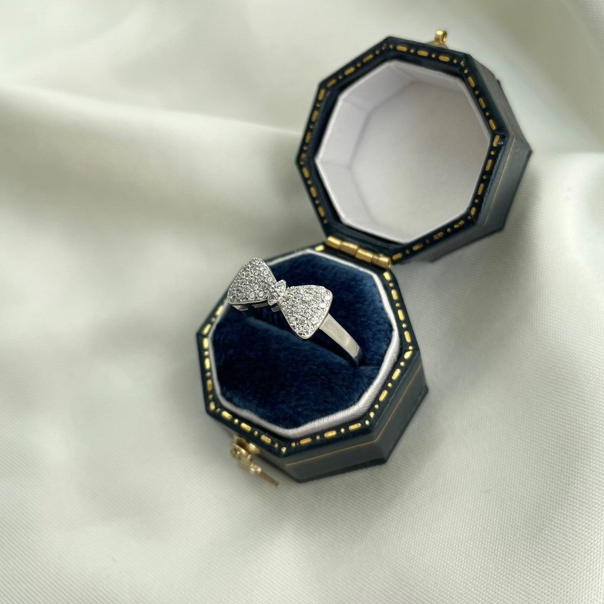 Bow Silver Ring 3012
