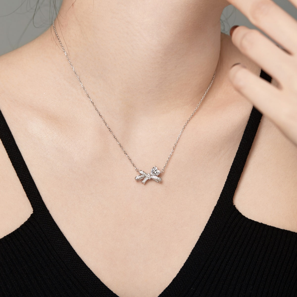 Bow Silver Necklace 3009