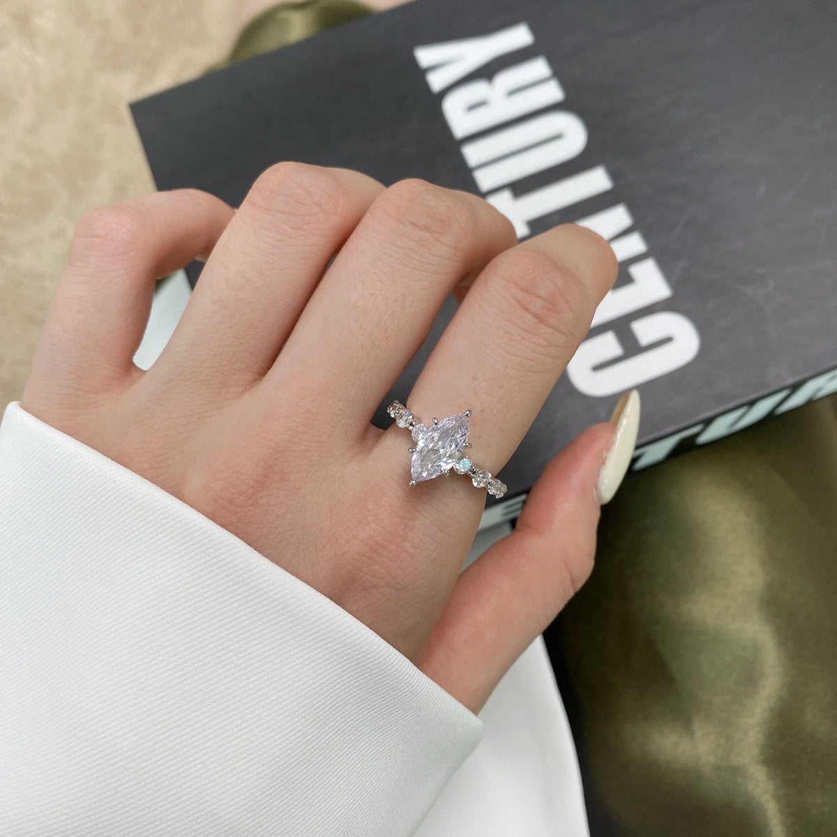Selena Gomez Engagement Ring Marquise BZ120001