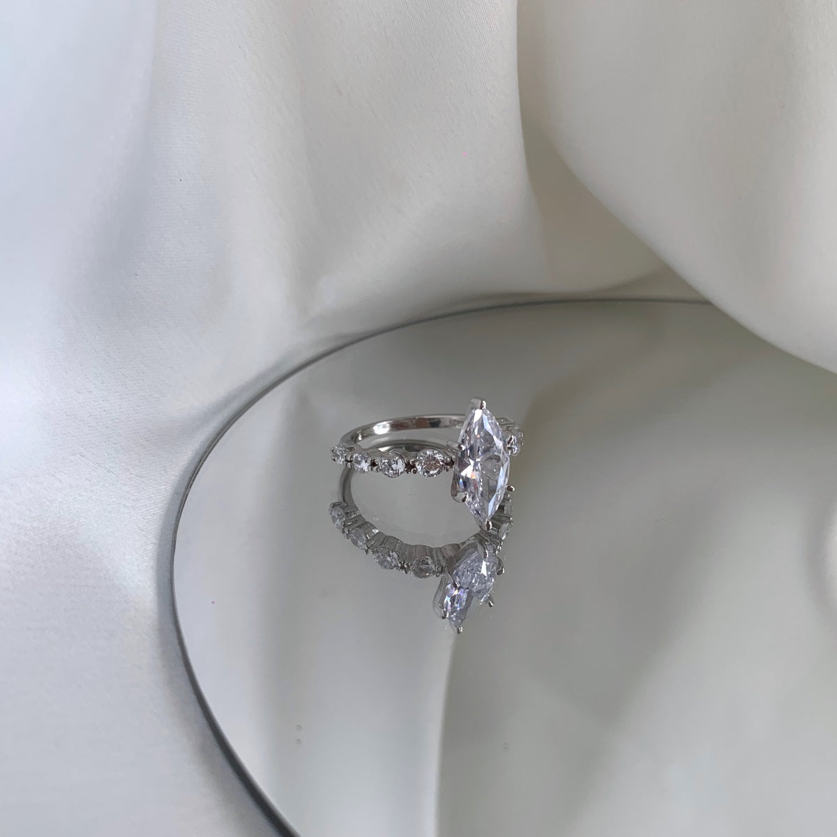 Selena Gomez Engagement Ring Marquise BZ120001