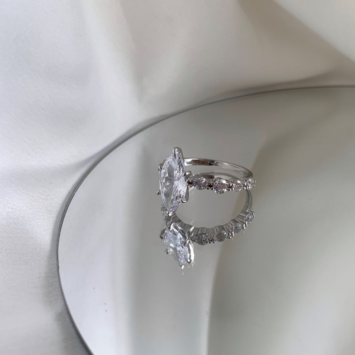 Selena Gomez Engagement Ring Marquise BZ120001