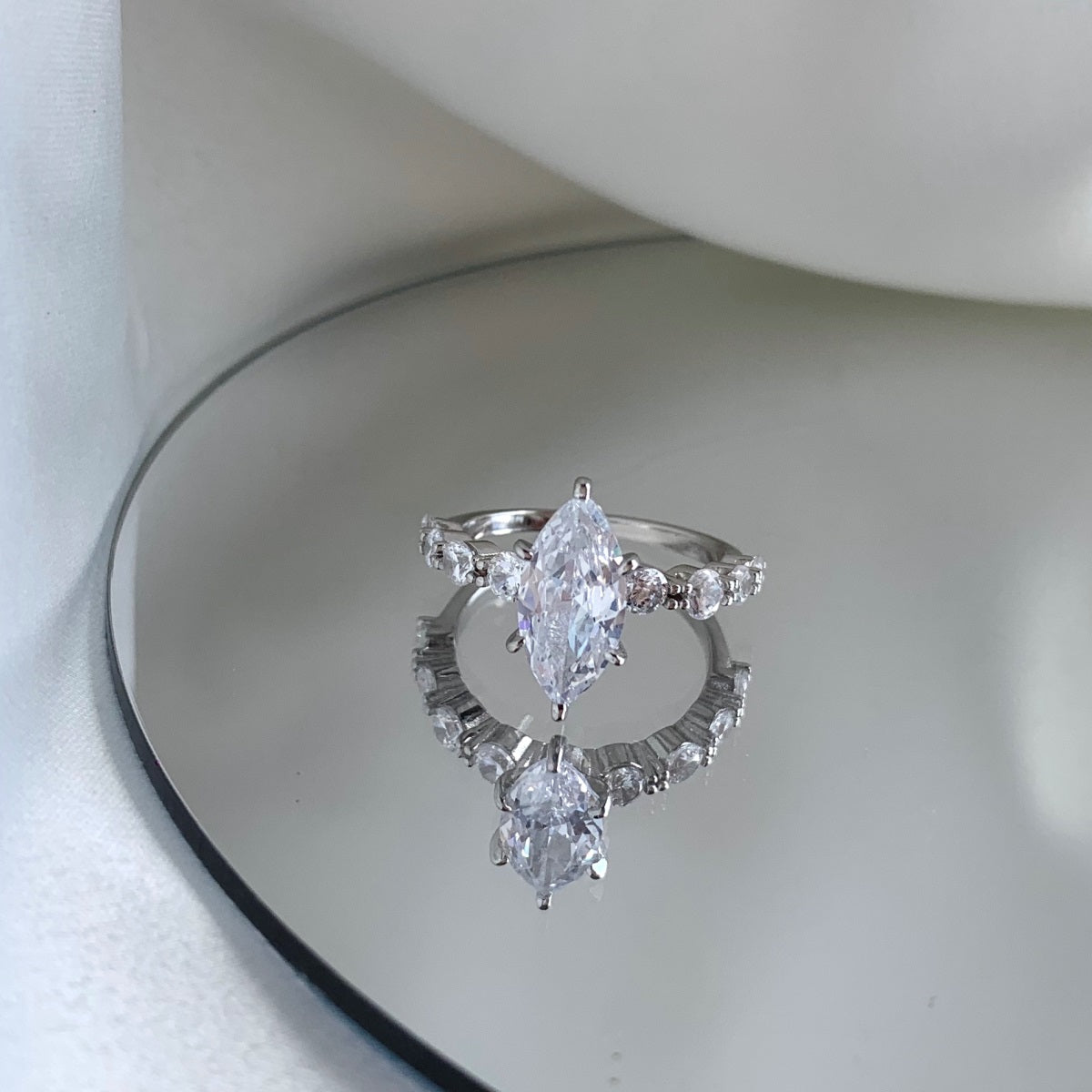 Selena Gomez Engagement Ring Marquise BZ120001