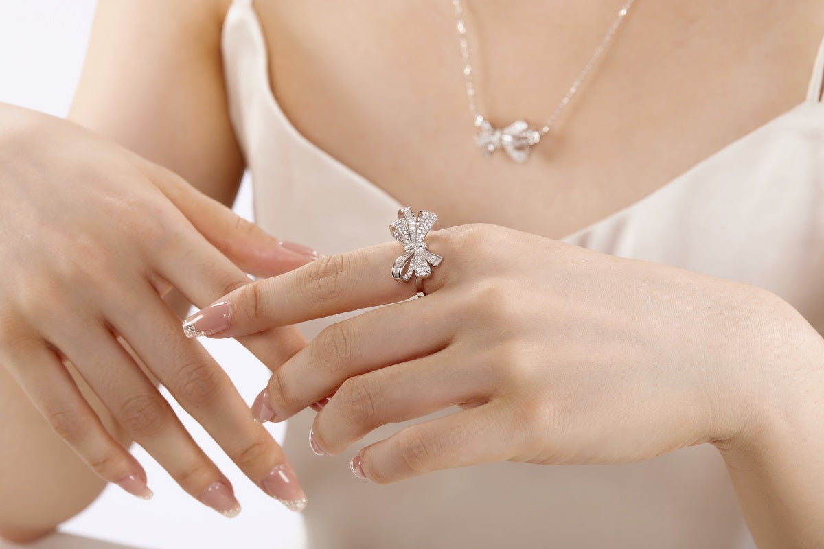 Bow Silver Ring 3011